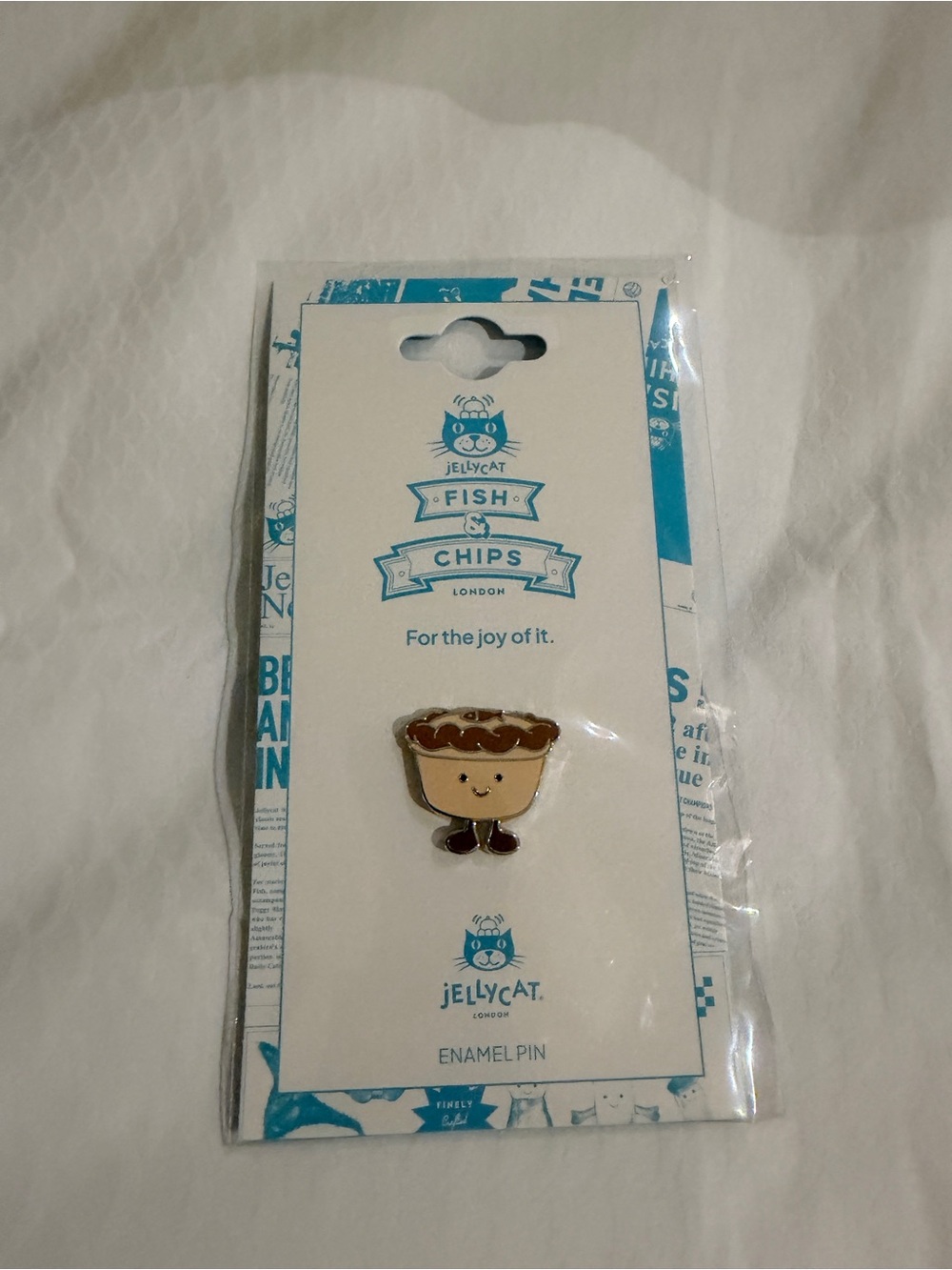Jellycat Fish & Chips Enamel Pin - Pie pin